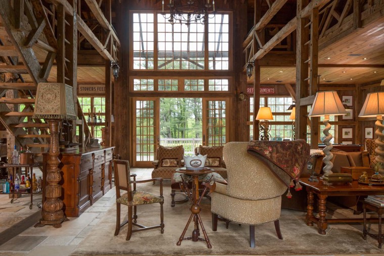 Farmhouse with barn in Pennsylvania