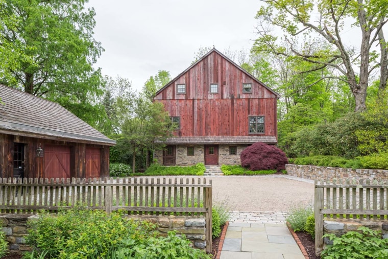 Farmhouse with barn in Pennsylvania