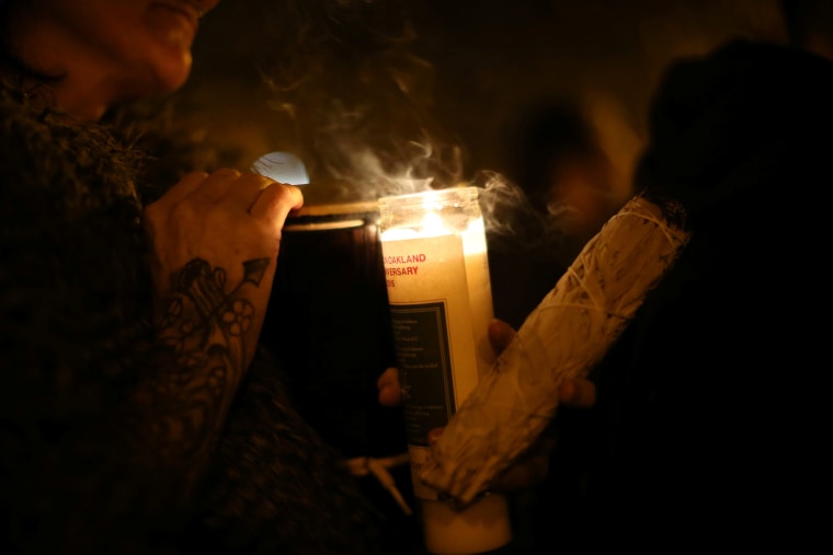 Image: Vigil for victims of Oakland warehouse fire