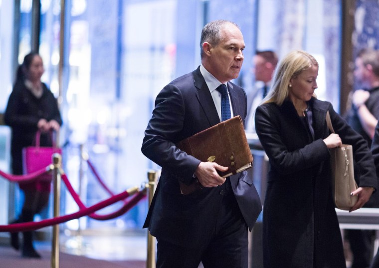 Image: Scott Pruitt arrives at Trump Tower in Manhattan