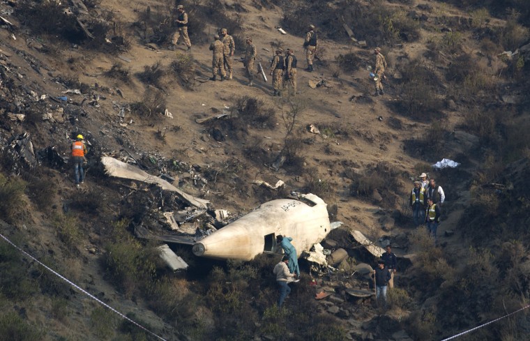 Image: Pakistan crash
