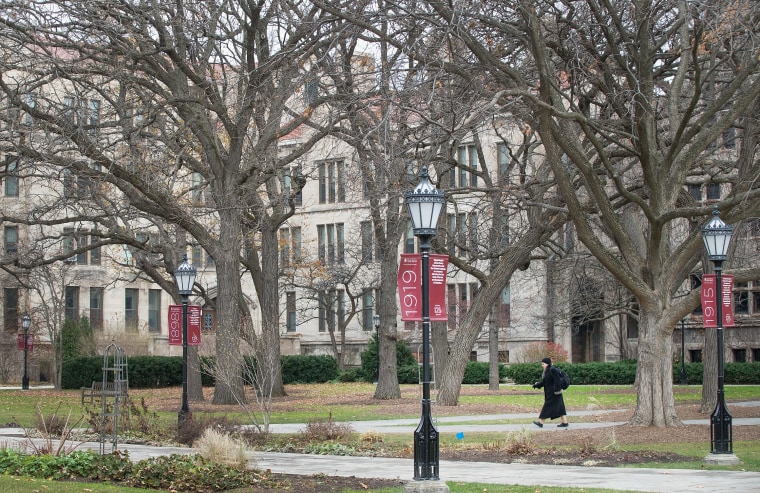 University Of Chicago Shuts Down After Threat Of Gun Violence