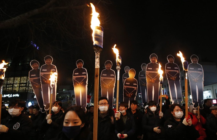 Image: South Korean protest against President Park Geun-Hye in Seoul