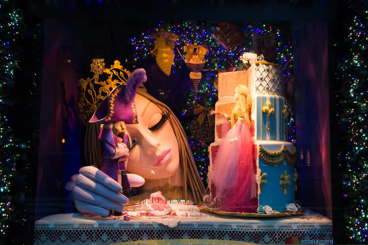 Best Holiday Window Displays on 5th Ave