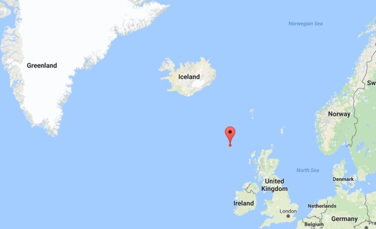 North Atlantic ocean between Iceland and the United Kingdom (approximately 59? N, 11? W)