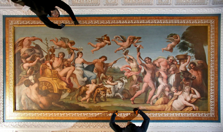Image: Ceiling Fresco returns to the Palace Woerlitz
