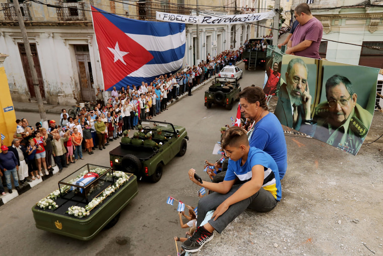 Image: Fidel Castro's Remains Travel Across Cuba Ahead Of His Burial