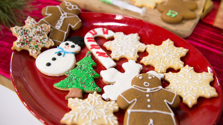 CafeMom contributor Nancia Walsh shares her tricks for make the prettiest and tastiest Christmas cookies and other holiday cookies, how to keep your cookies fresh and how to fix the ones you messed up! TODAY, December 22, 2016.