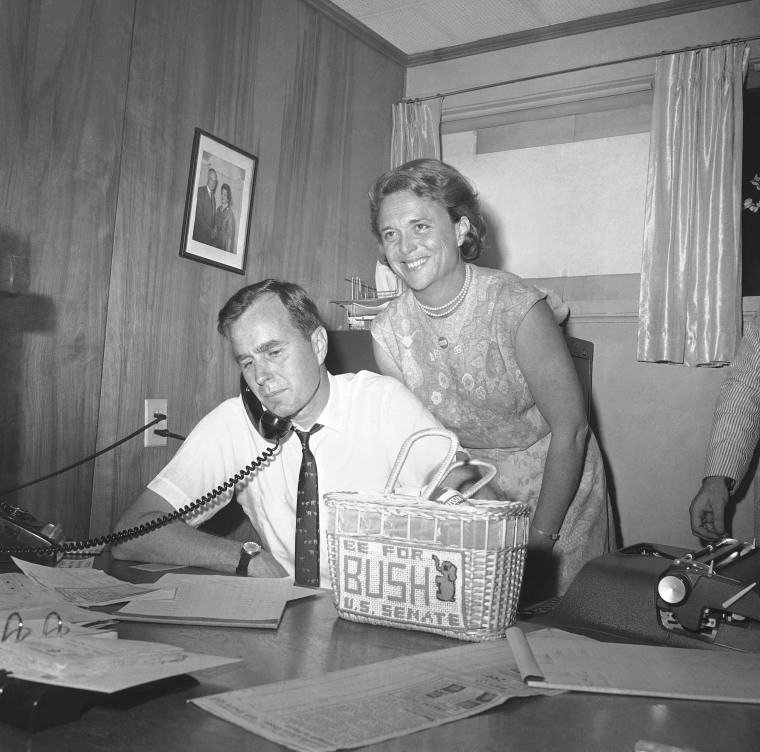 Image: George Bush and Barbara Bush in 1964