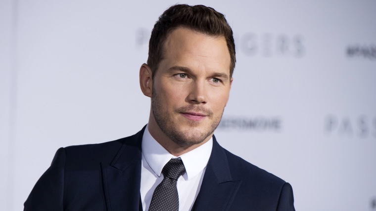 Chris Pratt warns female fans about 'predator' impersonating him online