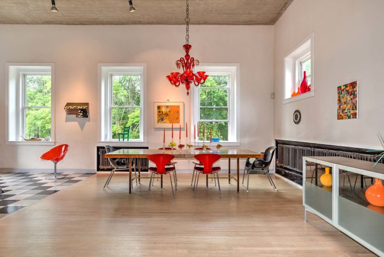 Firehouse home: See this 86-year-old firehouse flipped into a gorgeous home