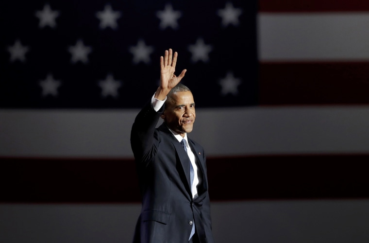 Image: Obama acknowledges the crowd as he arrives to deliver his farewell address in Chicago