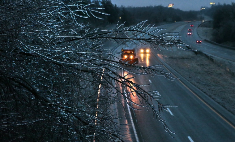 Image: Salt truck