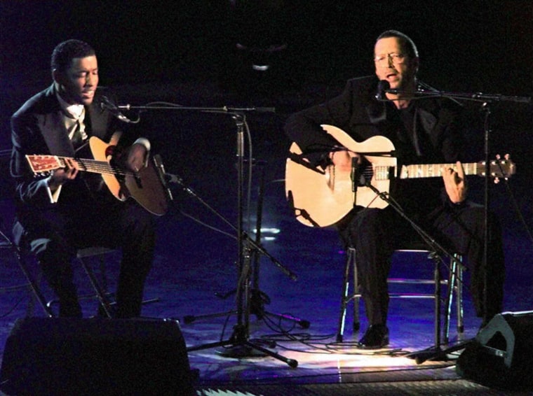 Eric Clapton and Babyface perform "Change The World."