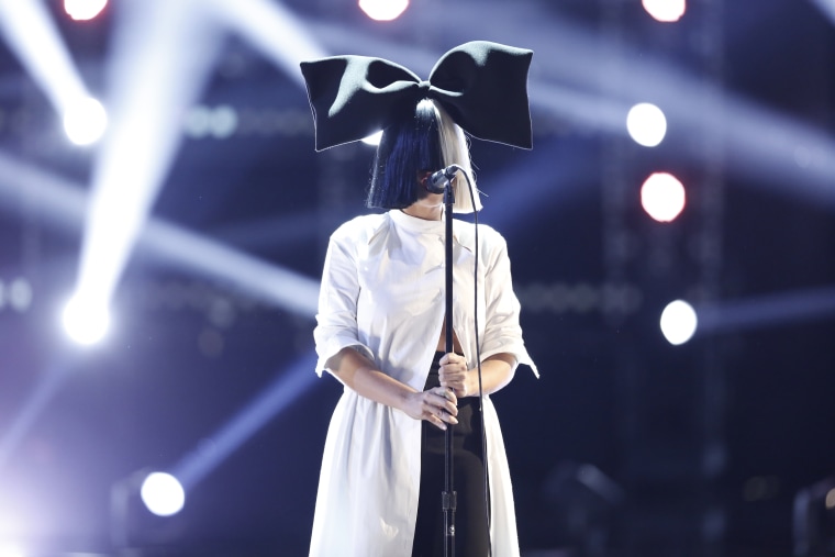 Image: Singer Sia at The Voice, Season 9