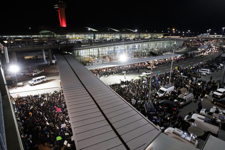 Image: Protest at New York's JFK International Airport against President Trump's immigration ban