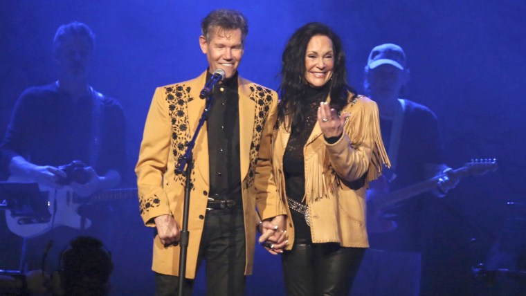 Randy Travis, Mary Travis