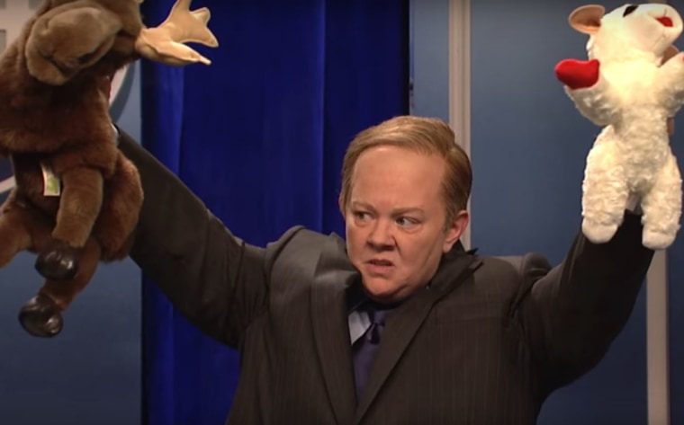 Image: Melissa McCarthy mimicked Sean Spicer's famously combative first appearance with the White House press corps