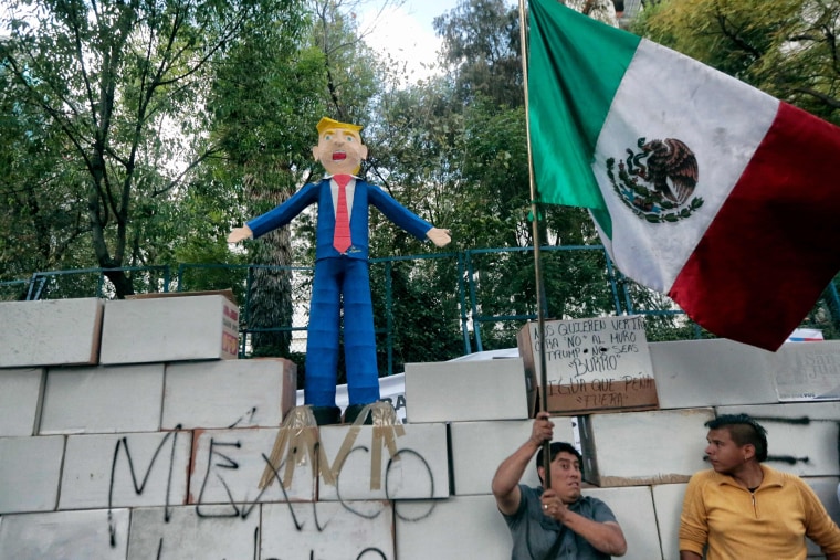 Image: MEXICO-US-POLITICS-TRUMP-INAUGURATION-PROTEST