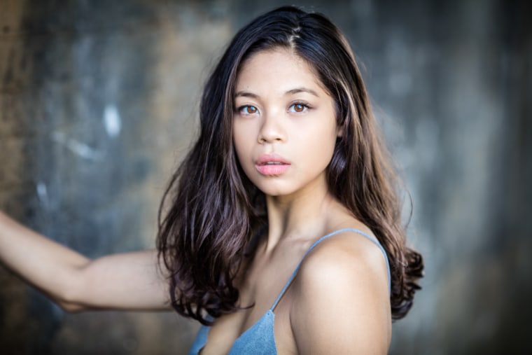 Eva Noblezada