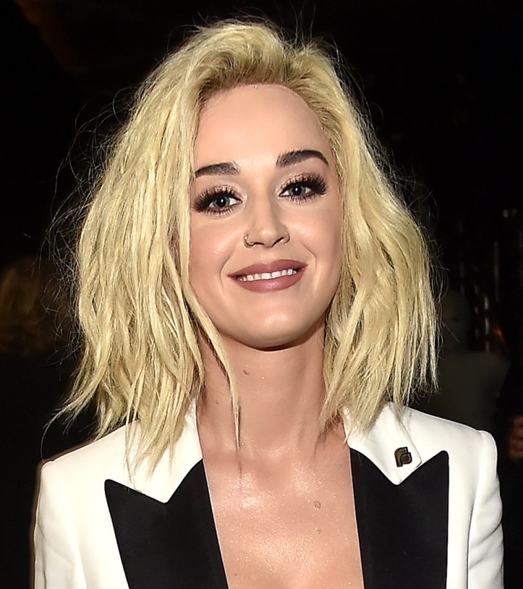 Katy Perry platinum blonde grammys