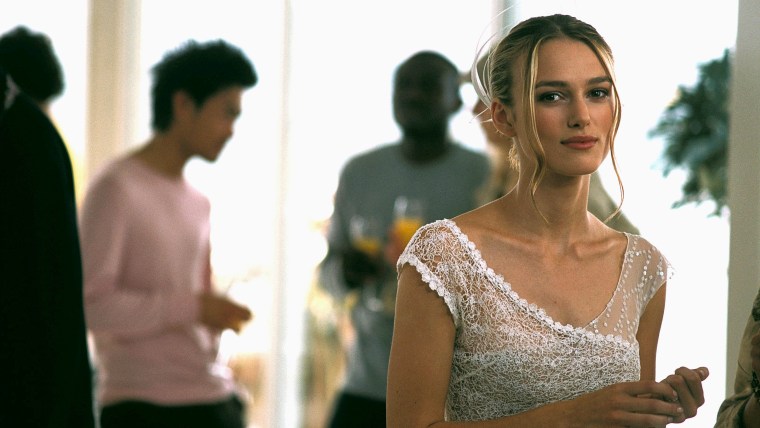 Keira knightley love 2024 actually wedding dress