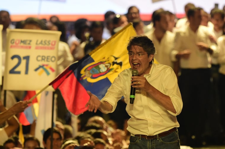 Image: ECUADOR-CAMPAIGN-LASSO