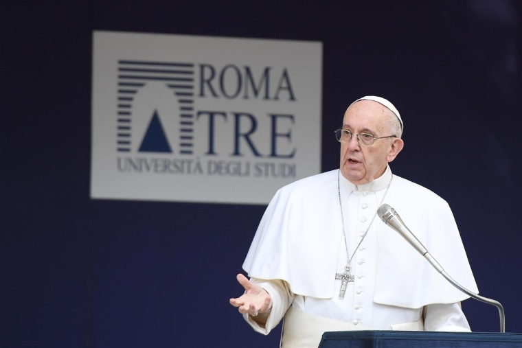 Image: Pope Francis' visits University Roma Tre