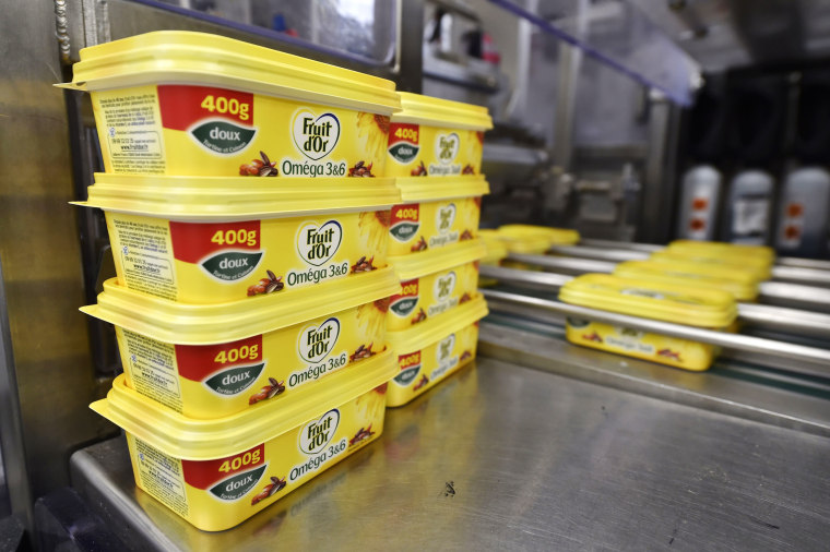 Image: Margarine on the packaging line at a Unilever factory