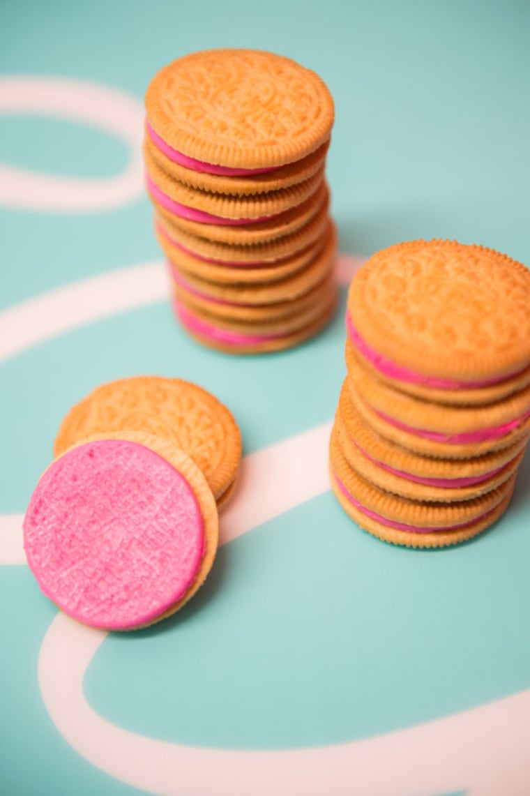 Peeps Oreo Sandwich Cookies