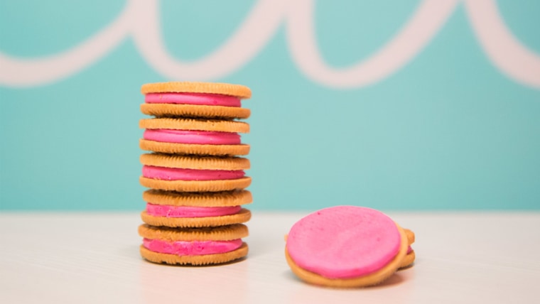 Peeps Oreo Sandwich Cookies