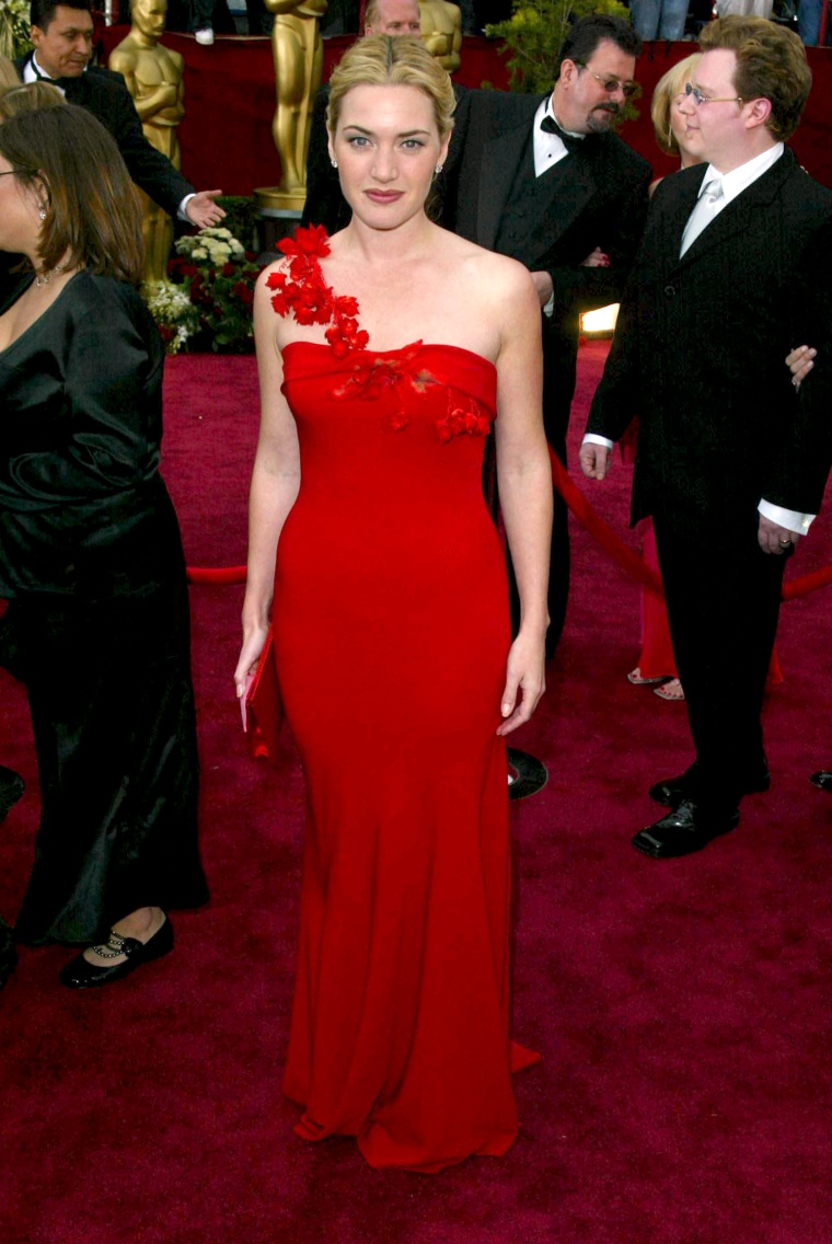 Kate Winslet in Ben de Lisi at the 74th Annual Academy Awards