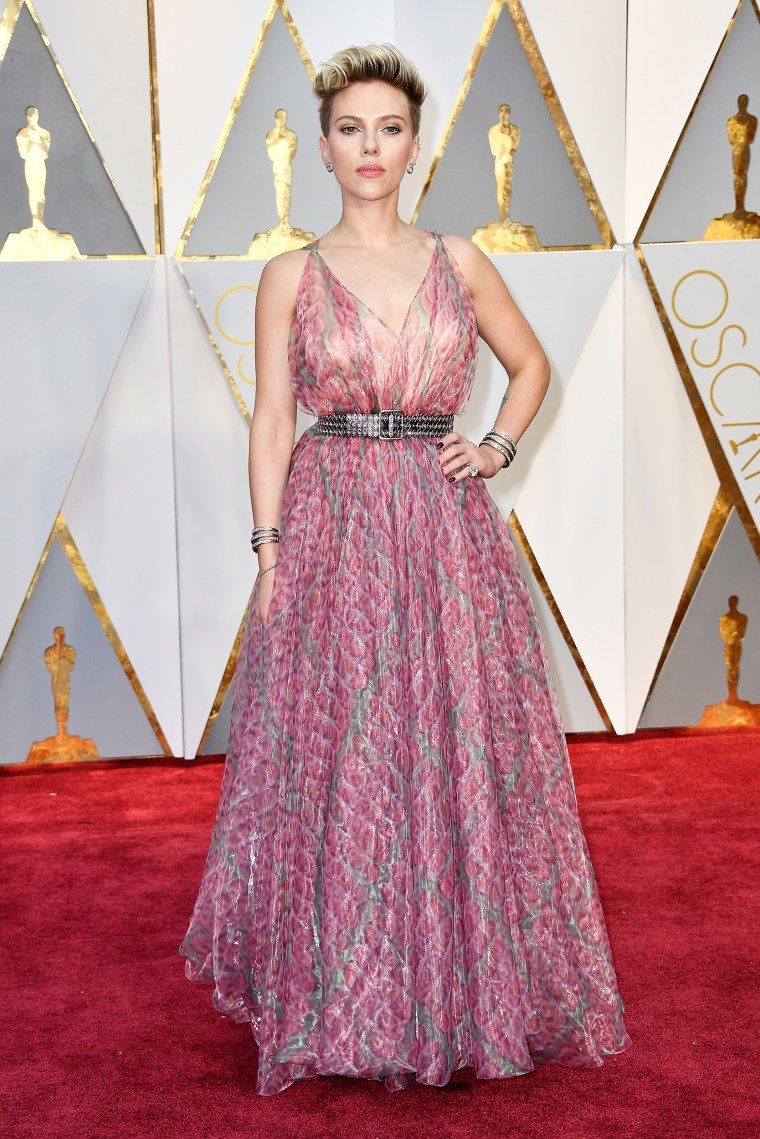 Scarlett Johansson Oscars red carpet 2017