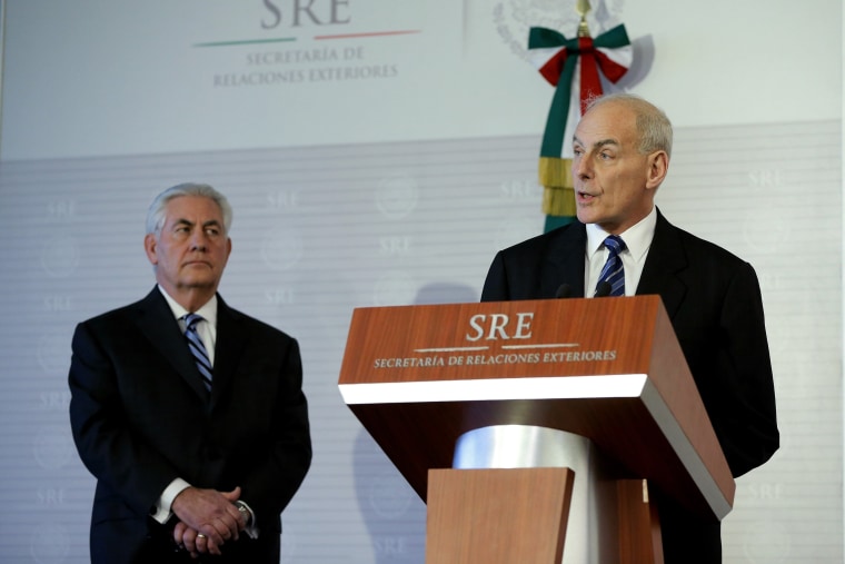 Image: U.S. Secretary of Homeland Security John Kelly (R) and U.S. Secretary of State Rex Tillerson (L) participate in a press conference in Mexico City.