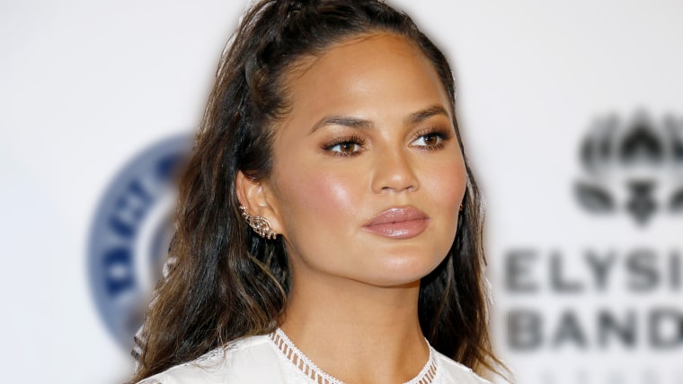 Chrissy Teigen Talks Postpartum Depression Theres A Light On The Other Side