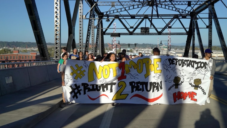 Advocates rally for an end to the deportation of Southeast Asian refugees at the AAPIs Beyond Borders, Beyond Bars conference in Seattle, Washington, August 2016.