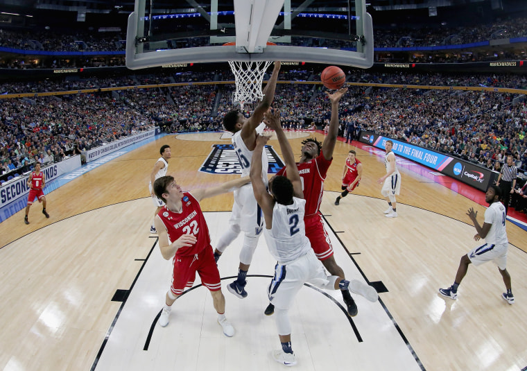 Image: NCAA Basketball Tournament - Wisconsin v Villanova