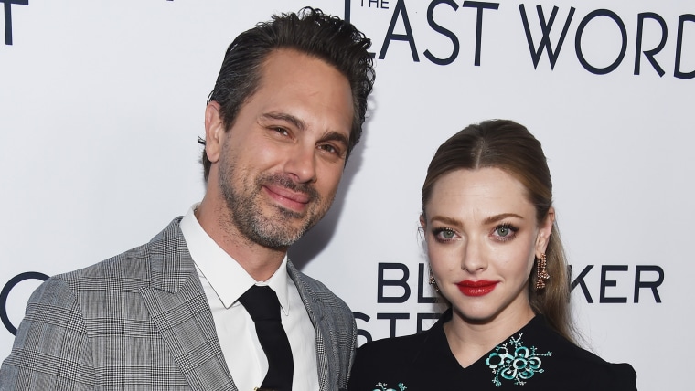 Amanda Seyfried and Thomas Sadoski