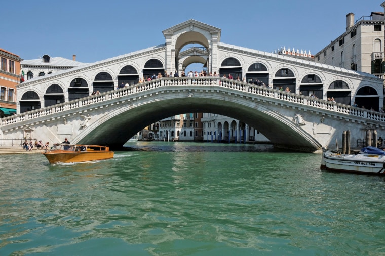 Image: Rialto Bridge in Venice