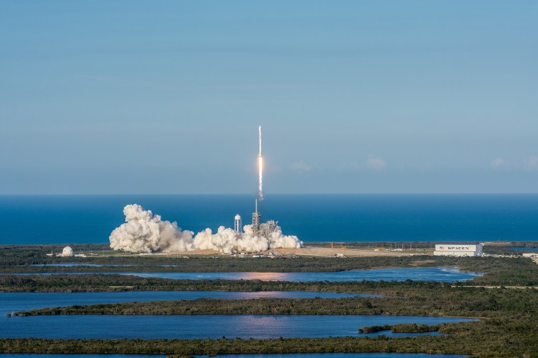 Image: SpaceX Falcon 9 rocket launch