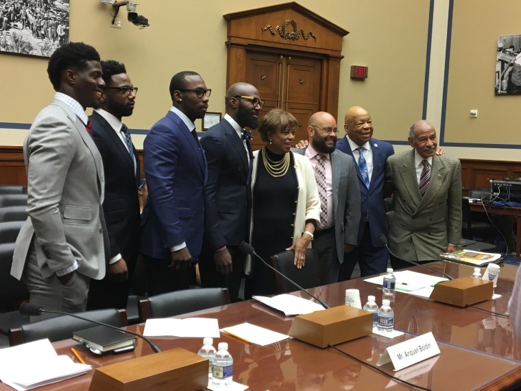 Image: Congressional forum with NFL players
