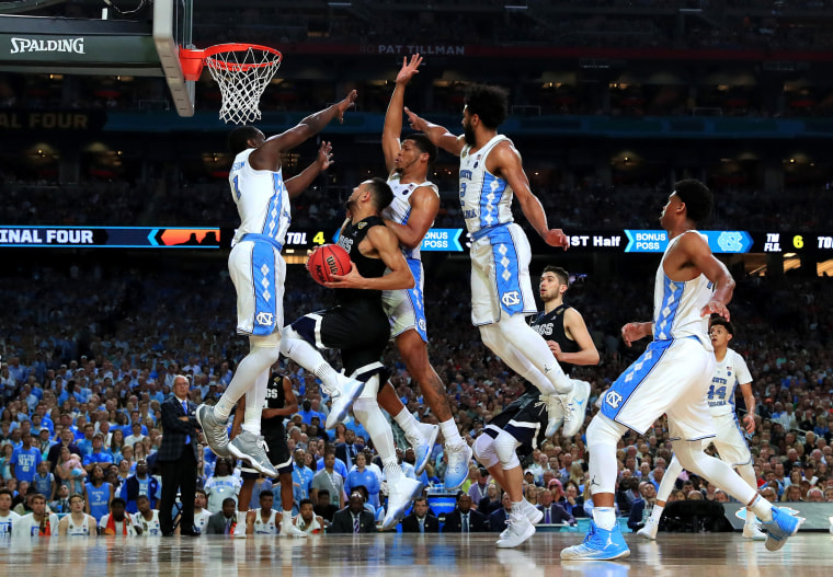 Image: Gonzaga v North Carolina