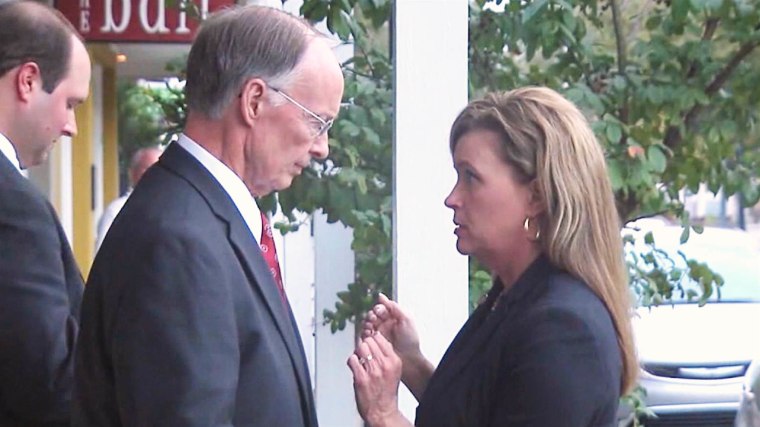 Image: Alabama Governor Robert Bentley speaks with former aide Rebekah Mason.
