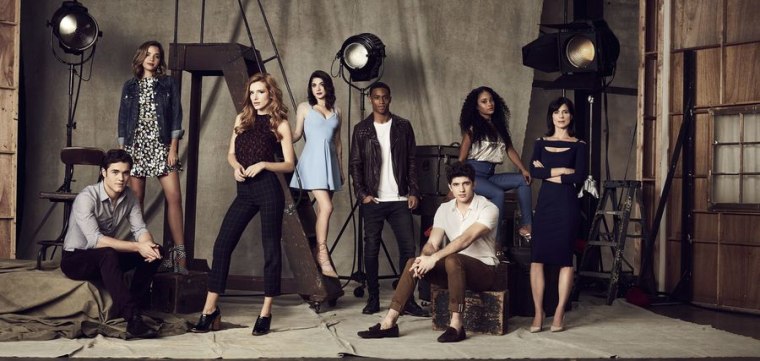 The cast of "Famous in Love"