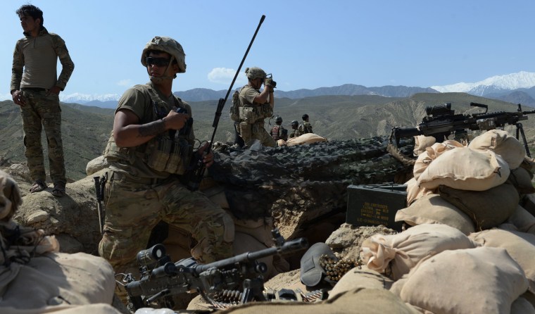 Image: U..S soldiers take up positions in the Achin district of Nangarhar province