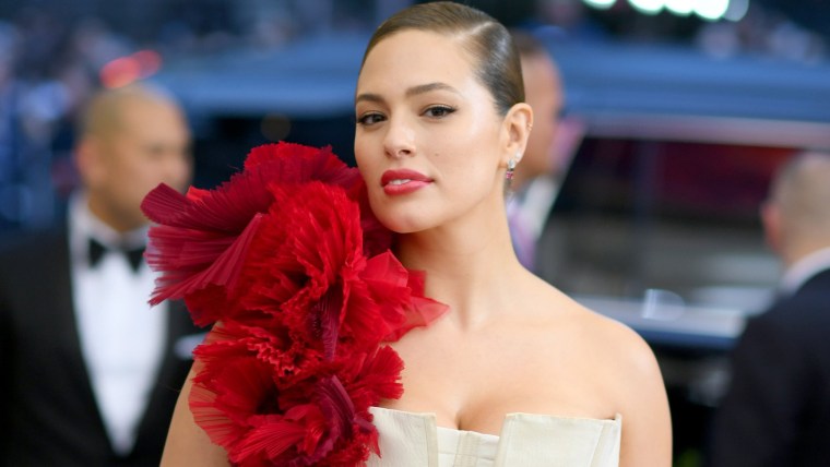 Image: "Rei Kawakubo/Comme des Garcons: Art Of The In-Between" Costume Institute Gala - Arrivals Ashley Graham