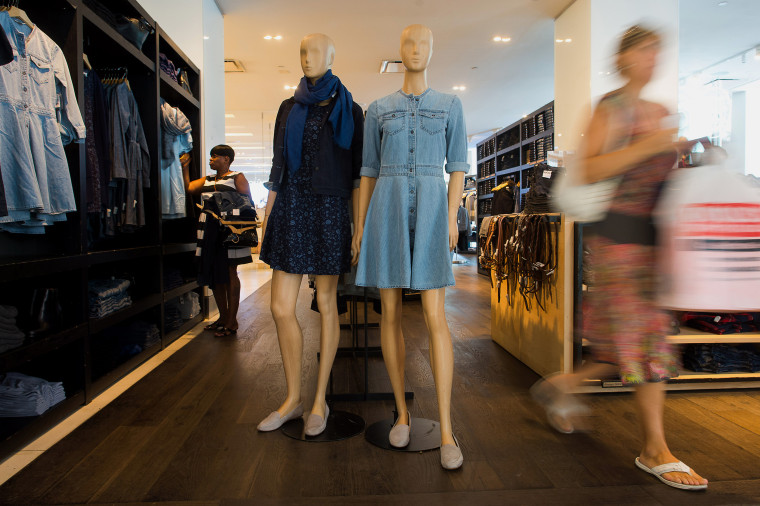 Tips For Choosing The Right Mannequins for your Retail Store