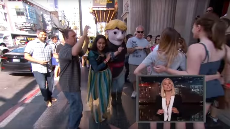 Kristen Bell helps two high school students with their promposal