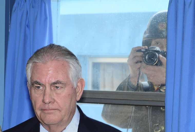 Image: US Secretary of State Rex Tillerson visits inter-Korean border village of Panmunjom