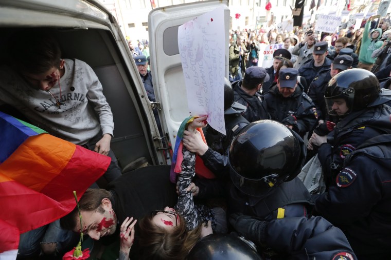 Image: May Day demonstration in St. Petersburg